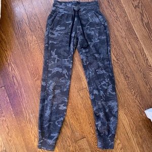 Ready to Rulu Lululemon Joggers